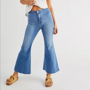 ✨NWT✨ Free People Youthquake Crop Flare Jean in Authentically Blue